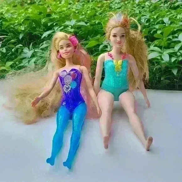 Mattel Barbies lot of 2 color reveal barbie and another one - Picture 12 of 16